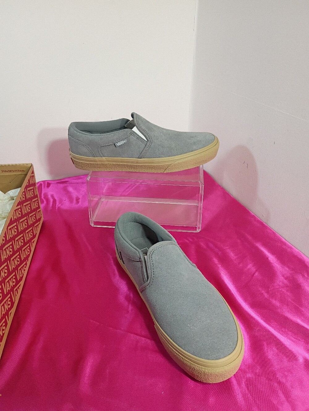 Vans Asher Men's 8 Crepe Frost Gray Suede Slip-On Shoes VN000CSN85T. New